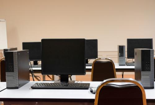 computer-classroom_281691-1028